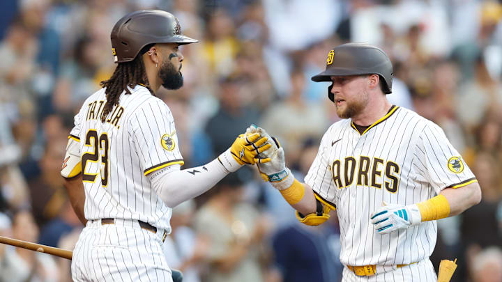 After splitting the series at one game apiece on Tuesday, the Padres are favorited to take Wednesday's matchup against the Diamondbacks.