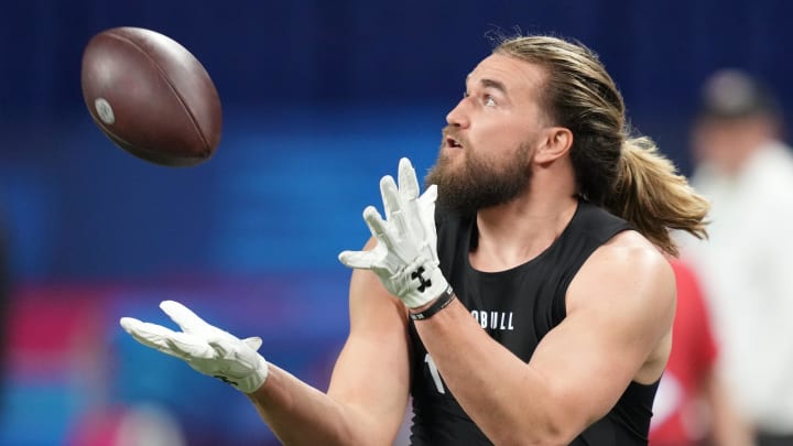 Mar 1, 2024; Indianapolis, IN, USA; Colorado State tight end Dallin Holker (TE06) works out during the 2024 NFL Combine at Lucas Oil Stadium. Mandatory Credit: Kirby Lee-USA TODAY Sports