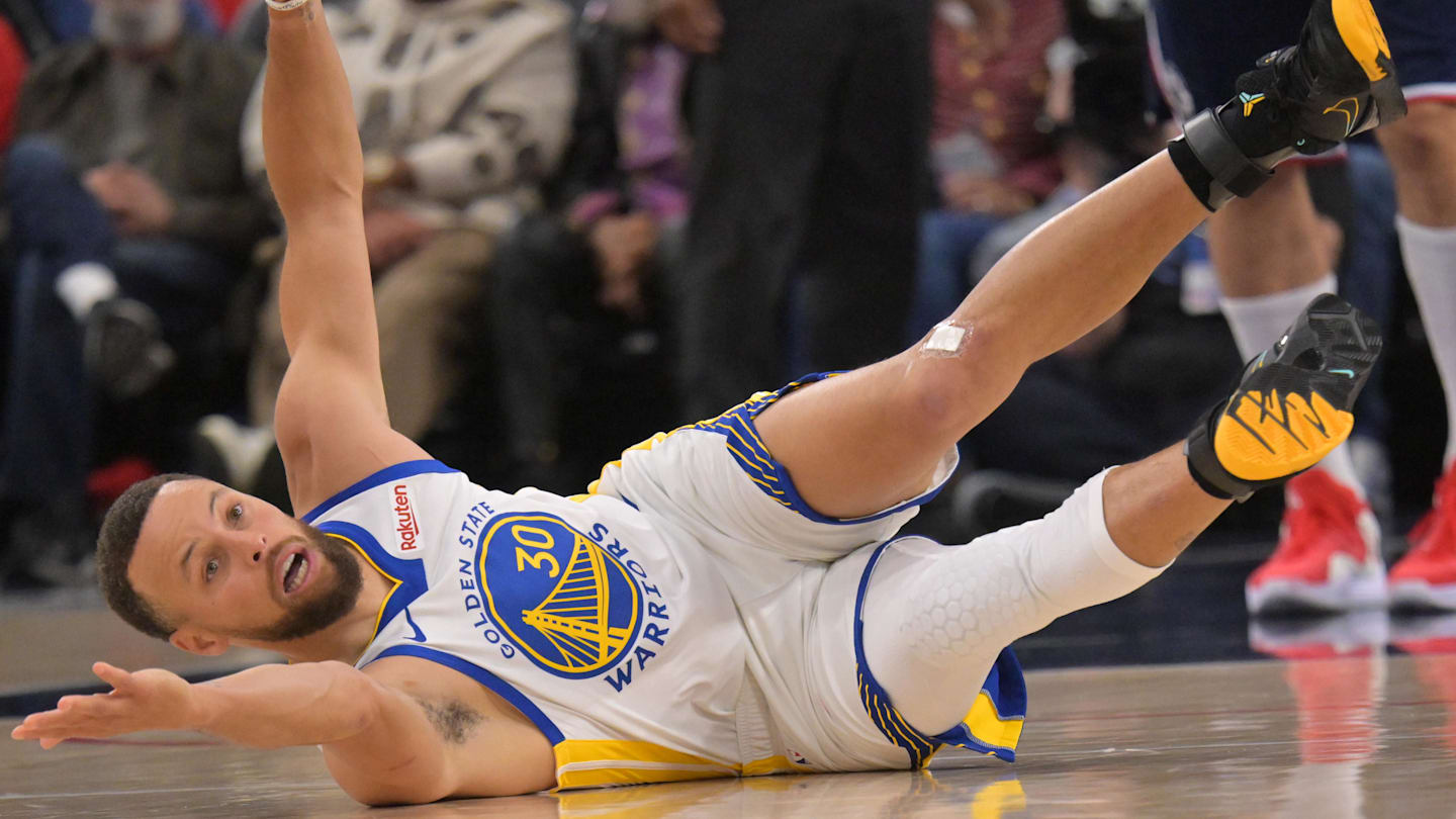 Kobe's Nike Sneakers Saved Stephen Curry From Ankle Injury