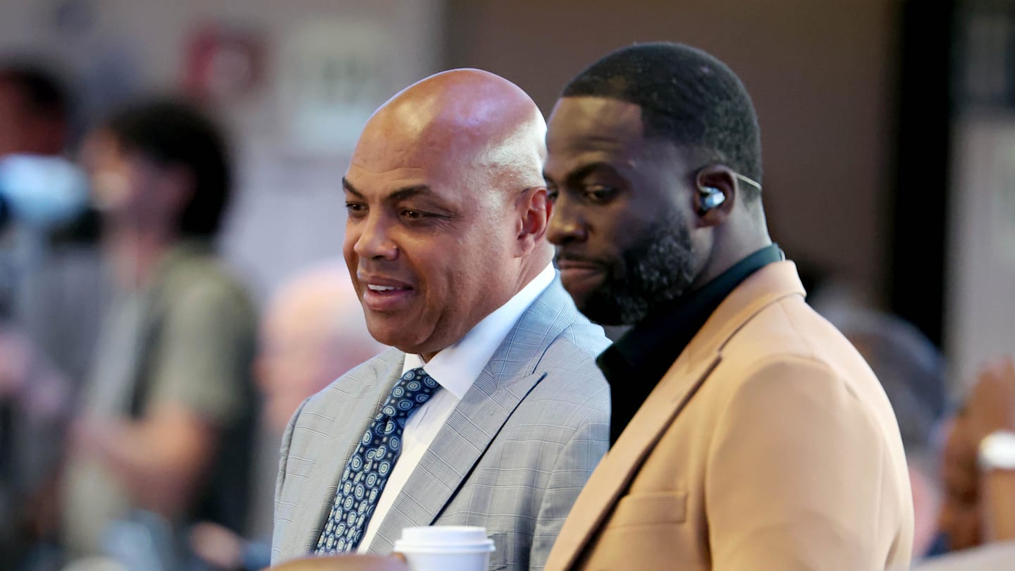 Charles Barkley's Strong Response to Draymond Green's Shot of His Rockets' Days