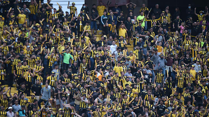 Titular absoluto, Maxi Silvera marcou o gol de honra do Cerrito na derrota por 3 a 1 para o líder Peñarol
