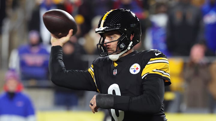 Nov 30, 2025; Pittsburgh, Pennsylvania, USA;  Pittsburgh Steelers quarterback Aaron Rodgers (8) passes against the Buffalo Bills during the third quarter at Acrisure Stadium. Mandatory Credit: Charles LeClaire-Imagn Images