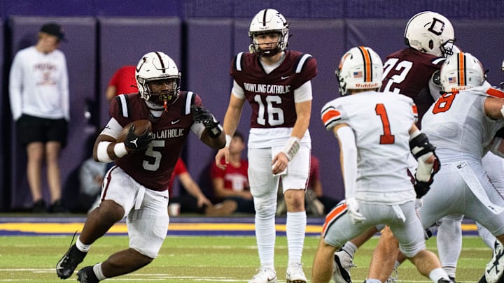 No. 1 Dowling Catholic takes on No. 3 Iowa City Liberty in the Class 5A final on Friday night at 7:00 p.m.