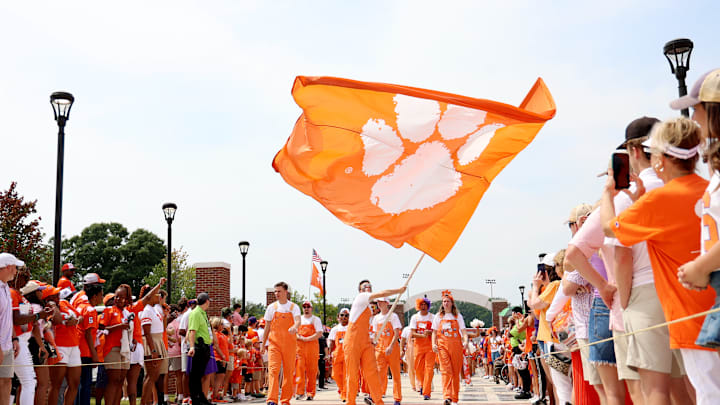 Troy v Clemson
