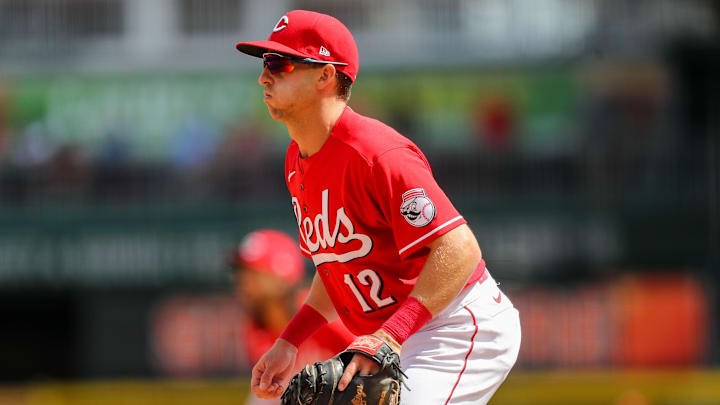  Cincinnati Reds first baseman Spencer Steer (12) prepares.