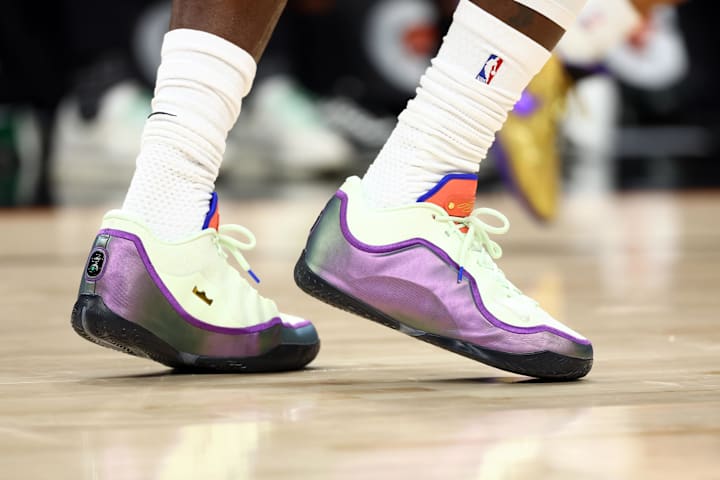 lebron james martin luther king shoes