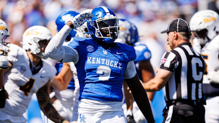 Kentucky linebacker Alex Afari Jr. headlines the Wildcats' defense.