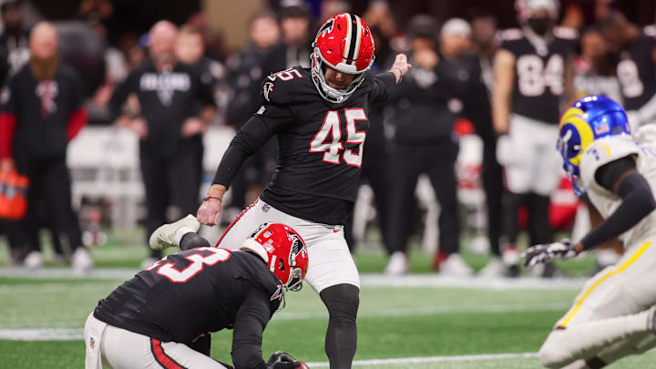 Atlanta Falcons kicker Zane Gonzalez (45) kicks the go-ahead field goal against the Los Angeles Rams in the fourth quarter at Mercedes-Benz Stadium. 