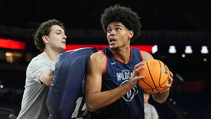 Apr 3, 2026; Indianapolis, IN, USA; Arizona Wildcats forward Koa Peat (10) goes to the basket during a practice session ahead of the Final Four of the men's 2026 NCAA Tournament at Lucas Oil Stadium. Mandatory Credit: Bob Donnan-Imagn Images Apr 3, 2026; Indianapolis, IN, USA; Arizona Wildcats forward Koa Peat (10) goes to the basket during a practice session ahead of the Final Four of the men's 2026 NCAA Tournament at Lucas Oil Stadium. Mandatory Credit: Bob Donnan-Imagn Images