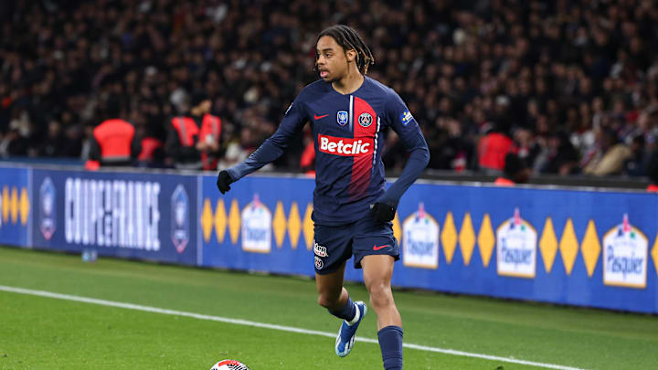 Injured during the French U21 team's international break, Bradley Barcola's status for the first-leg match against FC Barcelona in the Champions League is uncertain.