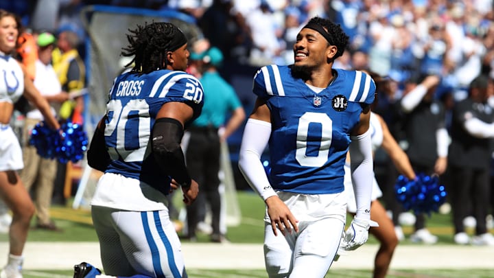  Safety Cam Bynum (0) had a big game in his debut with the Colts