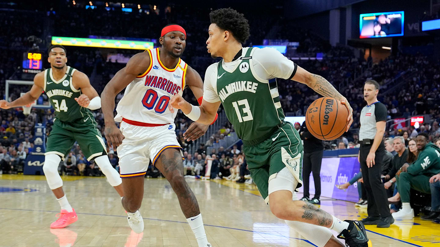 Former Warriors guard makes first playoff start with disastrous result