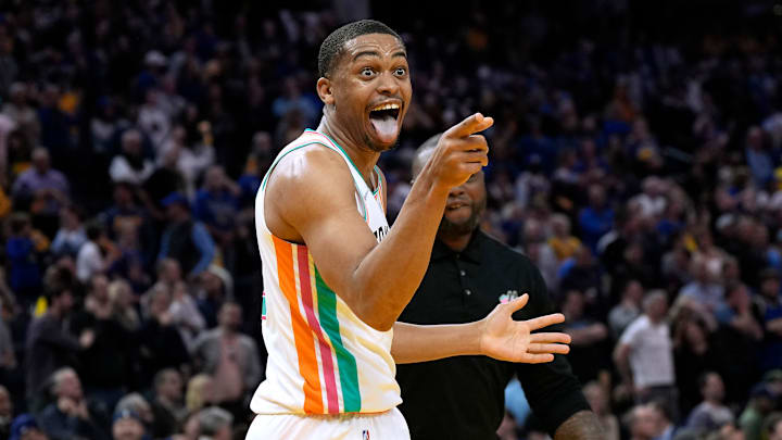 San Antonio Spurs v Golden State Warriors
