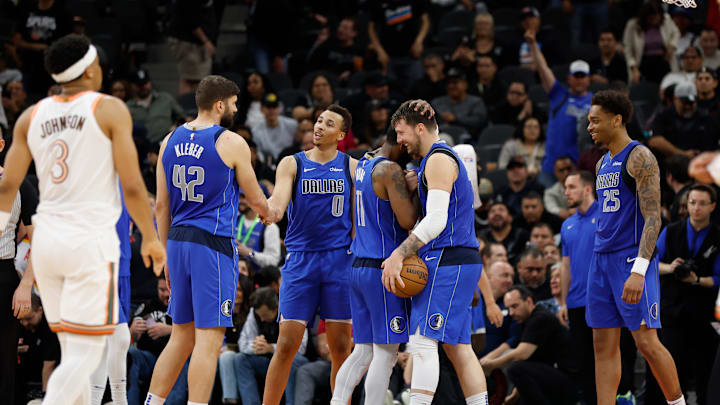 Dallas Mavericks v San Antonio Spurs
