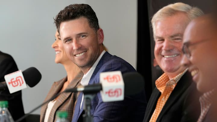 Buster Posey Announces Retirement