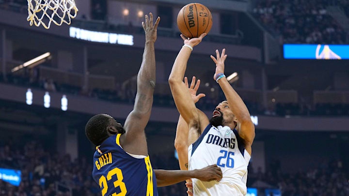Dallas Mavericks v Golden State Warriors