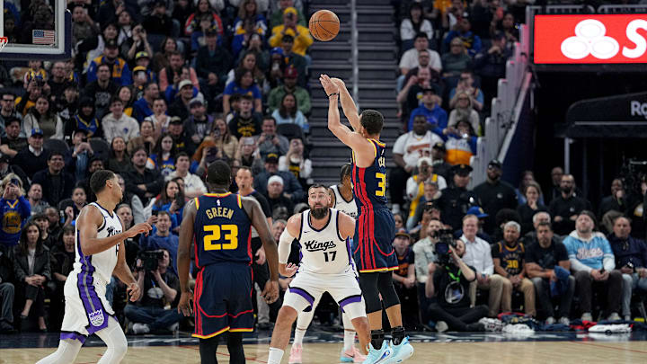 Sacramento Kings v Golden State Warriors