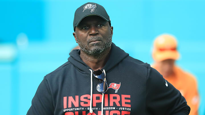 NFL: DEC 28 Buccaneers at Dolphins NFL: DEC 28 Buccaneers at Dolphins