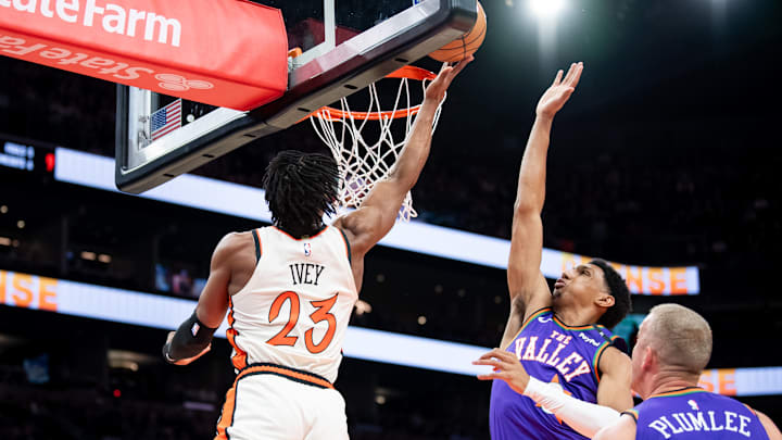 Detroit Pistons v Phoenix Suns