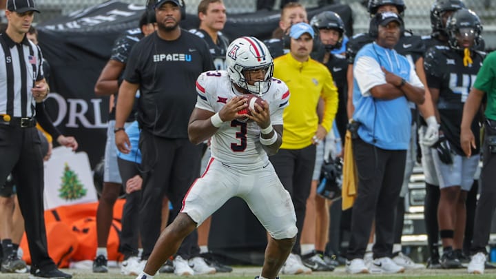 Nov 2, 2024; Orlando, Florida, USA; Arizona Wildcats running back Kedrick Reescano (3) catches a pass against the UCF Knights during the second half at FBC Mortgage Stadium. Mandatory Credit: Mike Watters-Imagn Images