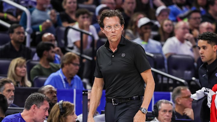 Oct 24, 2025; Orlando, Florida, USA; Atlanta Hawks Head Coach Quin Snyder looks on during the second half against the Orlando Magic at Kia Center. Mandatory Credit: Mike Watters-Imagn Images Oct 24, 2025; Orlando, Florida, USA; Atlanta Hawks Head Coach Quin Snyder looks on during the second half against the Orlando Magic at Kia Center. Mandatory Credit: Mike Watters-Imagn Images