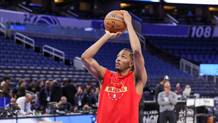 Jan 11, 2026; Orlando, Florida, USA; New Orleans Pelicans forward Trey Murphy III (25) warms up before the game against the Orlando Magic at Kia Center. 