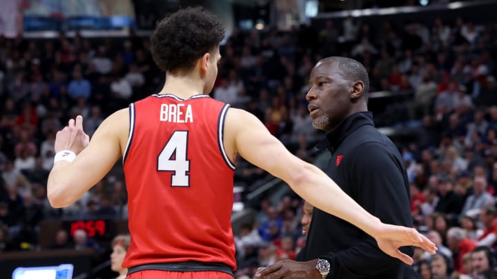 Mar 23, 2024; Salt Lake City, UT, USA; Dayton Flyers head coach Anthony Grant talks to guard Koby Mar 23, 2024; Salt Lake City, UT, USA; Dayton Flyers head coach Anthony Grant talks to guard Koby
