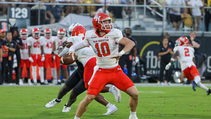 Sep 7, 2024; Orlando, Florida, USA; Sam Houston State Bearkats quarterback Hunter Watson (10) passes the ball during the first quarter against the UCF Knights at FBC Mortgage Stadium. Mandatory Credit: Mike Watters-Imagn Images Sep 7, 2024; Orlando, Florida, USA; Sam Houston State Bearkats quarterback Hunter Watson (10) passes the ball during the first quarter against the UCF Knights at FBC Mortgage Stadium. Mandatory Credit: Mike Watters-Imagn Images
