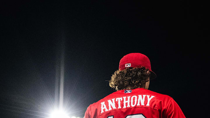 Roman Anthony walks out. Roman Anthony walks out.