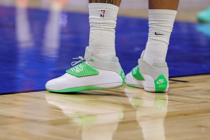 nike irish basketball shoes