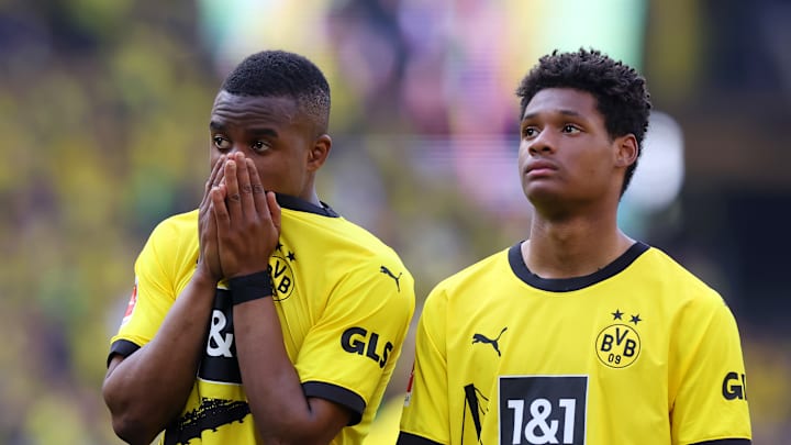 Youssoufa Moukoko (l.) und Julien Duranville (r.)