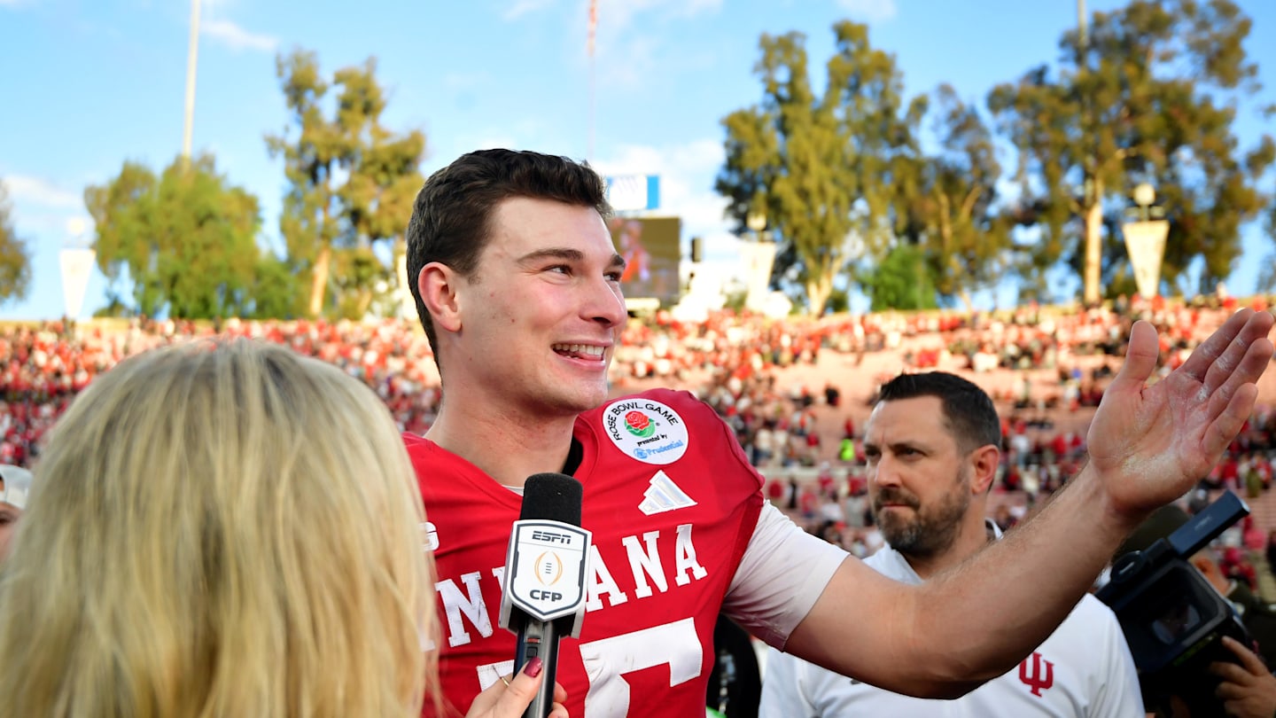 $2.6 million QB called out after historic college football season