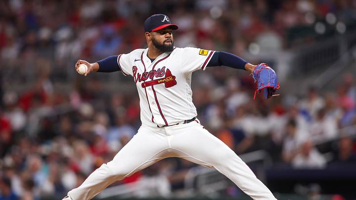 Apr 29, 2026; Atlanta, Georgia, USA; Atlanta Braves starting pitcher Reynaldo Lopez (40) throws against the Detroit Tigers in the seventh inning at Truist Park. Mandatory Credit: Brett Davis-Imagn Images
