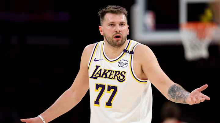 Doncic busca detener el mal momento de los Lakers