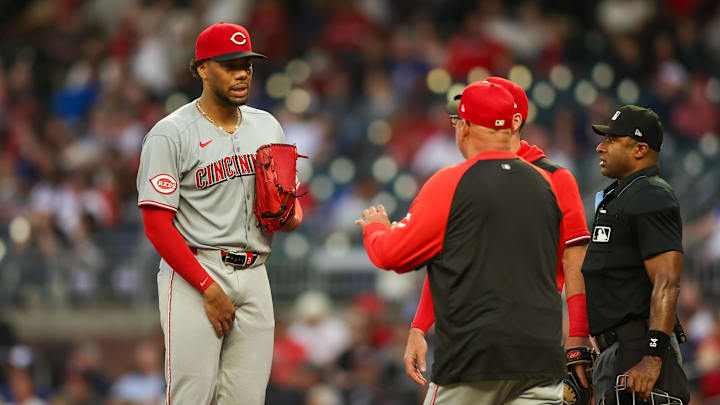 May 7, 2025; Atlanta, Georgia, USA; Cincinnati Reds starting pitcher Hunter Greene (21) leaves the game with an injury against the Atlanta Braves in the fourth inning at Truist Park. Mandatory Credit: Brett Davis-Imagn Images May 7, 2025; Atlanta, Georgia, USA; Cincinnati Reds starting pitcher Hunter Greene (21) leaves the game with an injury against the Atlanta Braves in the fourth inning at Truist Park. Mandatory Credit: Brett Davis-Imagn Images
