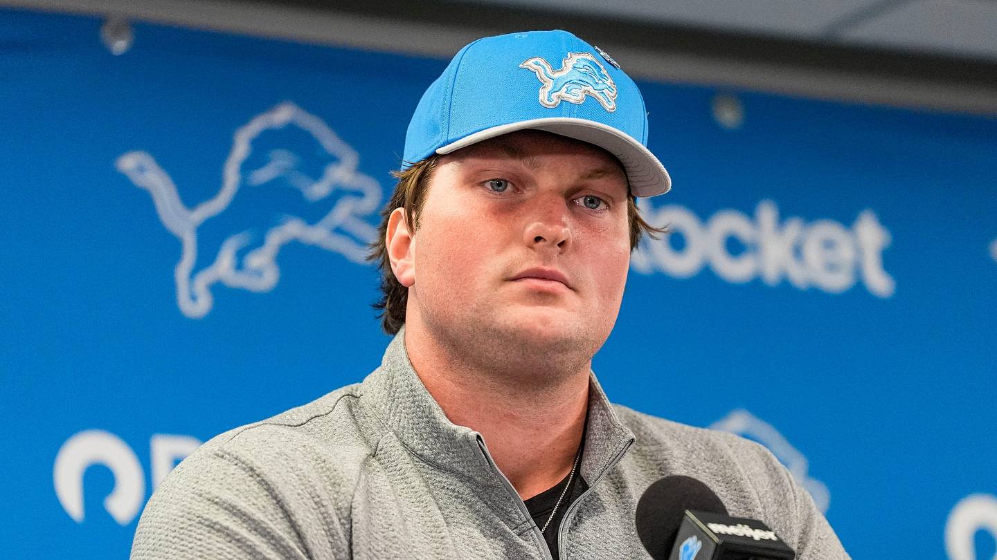 Dabo Swinney: Blake Miller Was Made In Offensive Tackle 'Lab'