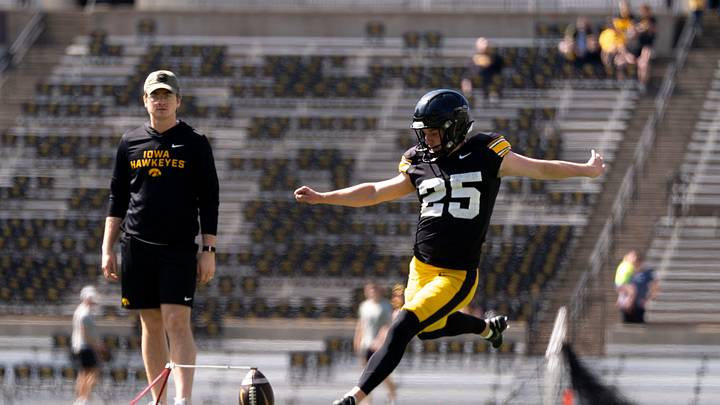 Iowa placekicker Eli Ozick (25) warms up April 25, 2026 during the team’s spring practice at Kinnick Stadium in Iowa City, Iowa. Iowa placekicker Eli Ozick (25) warms up April 25, 2026 during the team’s spring practice at Kinnick Stadium in Iowa City, Iowa.