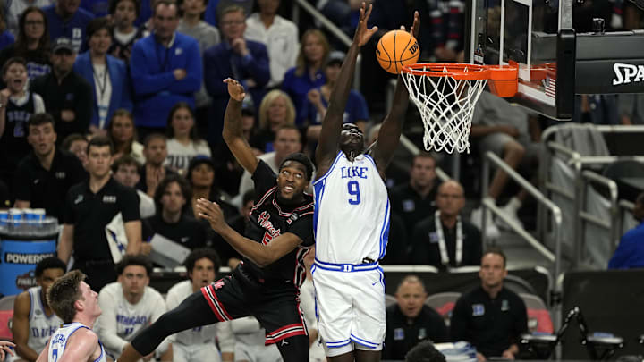 Apr 5, 2025; San Antonio, TX, USA; Duke Blue Devils center Khaman Maluach (9) shoots the ball over Houston Cougars forward Ja'Vier Francis (5) during the second half in the semifinals of the men's Final Four of the 2025 NCAA Tournament at Alamodome. Mandatory Credit: Scott Wachter-Imagn Images
Apr 5, 2025; San Antonio, TX, USA; Duke Blue Devils center Khaman Maluach (9) shoots the ball over Houston Cougars forward Ja'Vier Francis (5) during the second half in the semifinals of the men's Final Four of the 2025 NCAA Tournament at Alamodome. Mandatory Credit: Scott Wachter-Imagn Images