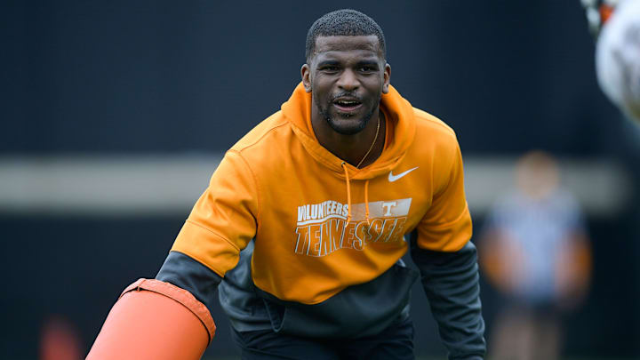 Tennessee wide receivers coach Kelsey Pope during Tennessee football spring practice at Haslam Field in Knoxville, Tenn. on Tuesday, April 5, 2022.

Kns Ut Spring Fball 10
