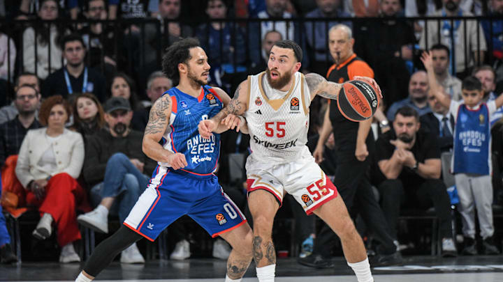 Anadolu Efes v AS Monaco - Turkish Airlines EuroLeague