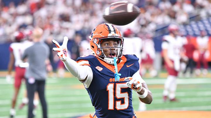 Sep 12, 2025; Syracuse, New York, USA; Syracuse Orange wide receiver Darrell Gill Jr. (15) warms up before a game against the Colgate Raiders at JMA Wireless Dome. Mandatory Credit: Mark Konezny-Imagn Images Sep 12, 2025; Syracuse, New York, USA; Syracuse Orange wide receiver Darrell Gill Jr. (15) warms up before a game against the Colgate Raiders at JMA Wireless Dome. Mandatory Credit: Mark Konezny-Imagn Images