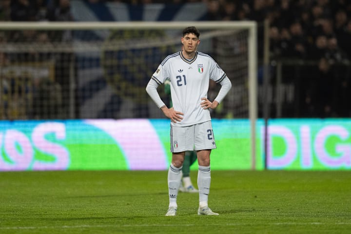 亚历山德罗·巴斯托尼