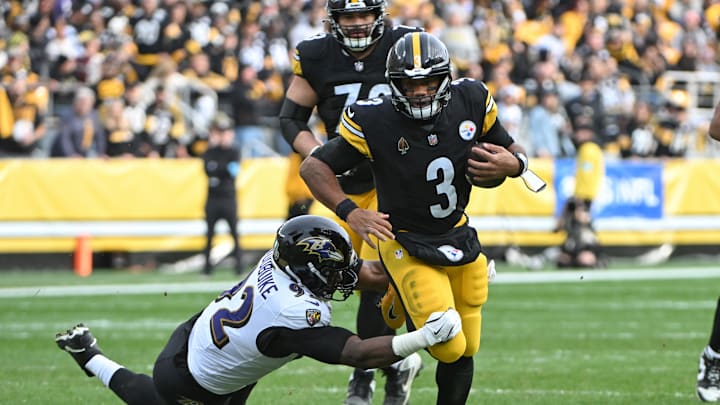 Pittsburgh Steelers quarterback Russell Wilson (3)