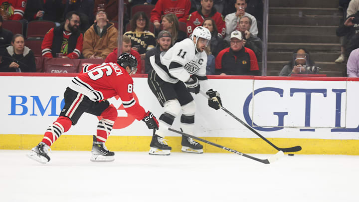 Mar 20, 2025; Chicago, Illinois, USA; Chicago Blackhawks center Teuvo Teravainen (86) and Los Angeles Kings center Anze Kopitar (11) battle for control of the puck during the first period at United Center. Mandatory Credit: Talia Sprague-Imagn Images Mar 20, 2025; Chicago, Illinois, USA; Chicago Blackhawks center Teuvo Teravainen (86) and Los Angeles Kings center Anze Kopitar (11) battle for control of the puck during the first period at United Center. Mandatory Credit: Talia Sprague-Imagn Images