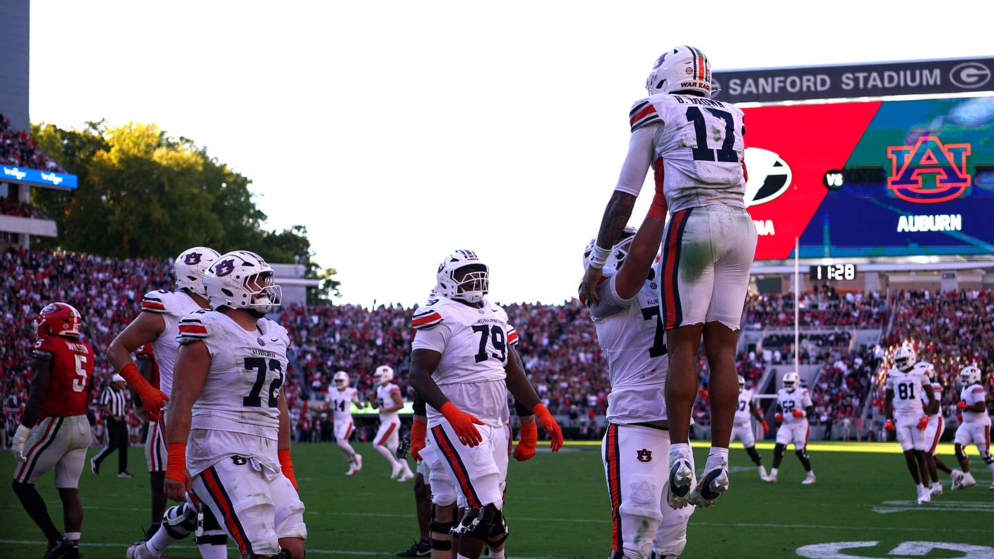 How Alex Golesh, Byrum Brown's Relationship Went Full Circle in No. 1 Georgia Win