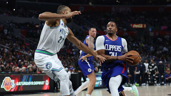 Minnesota Timberwolves v Los Angeles Clippers