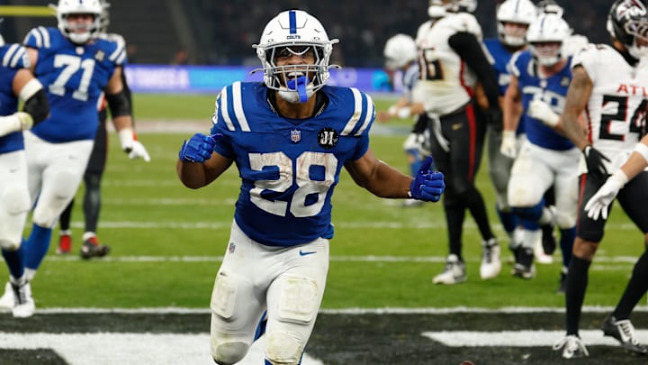  Jonathan Taylor scored three touchdowns in the Colts’ 31–25 win over the Falcons.