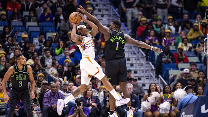 Jan 19, 2024; New Orleans, Louisiana, USA;  Phoenix Suns guard Bradley Beal (3) looks to pass the