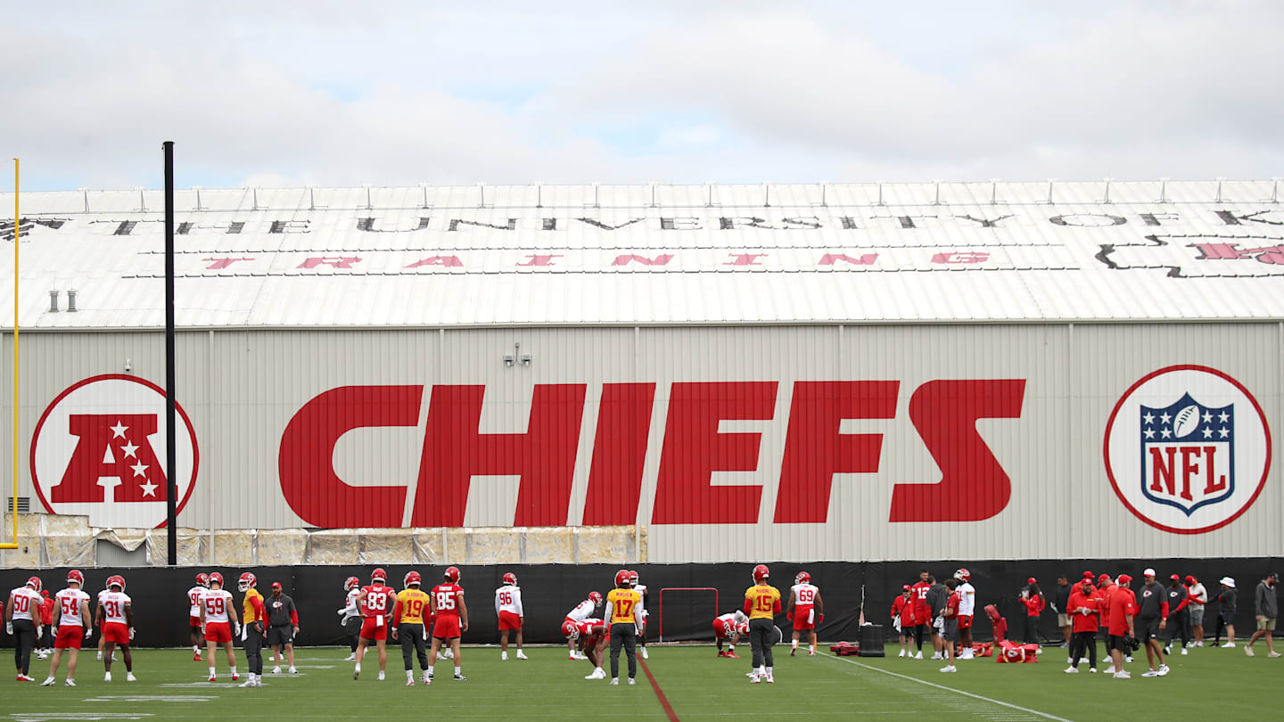 Contract negotiation concept