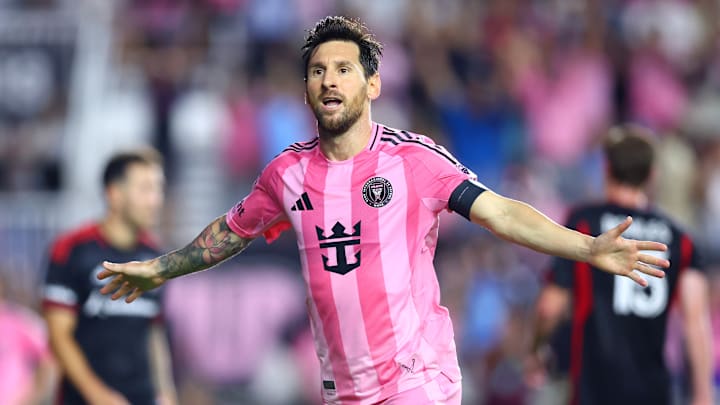 Messi sigue on fire y marcó doblete y dio una asistencia ante DC United Messi sigue on fire y marcó doblete y dio una asistencia ante DC United